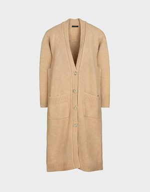 Cárdigan largo color beige claro en lana baby alpaca con escote en V bolsillos delanteros y botones diseño suave y atemporal